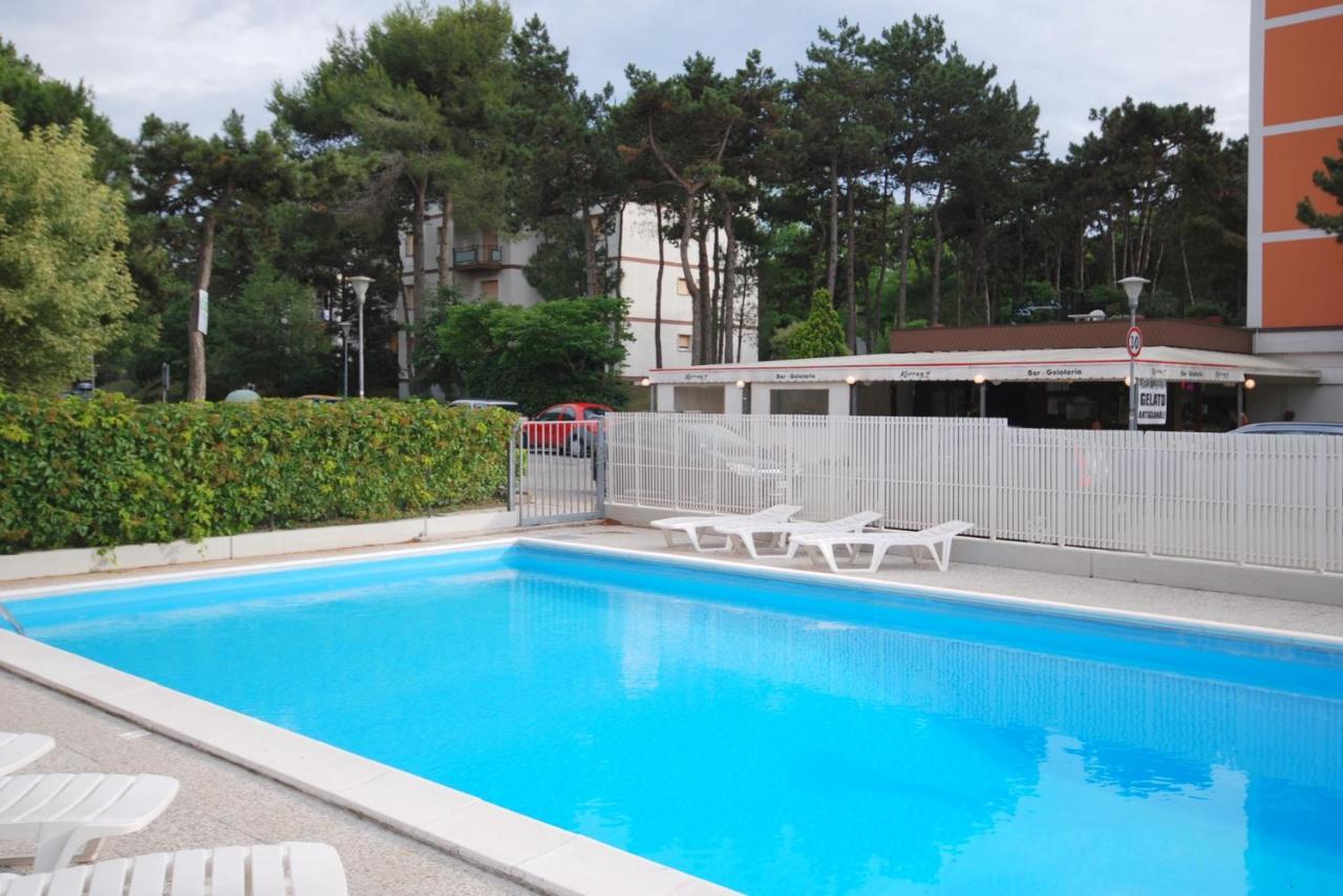 Residenza Alisei Apartamento Lignano Sabbiadoro Exterior foto